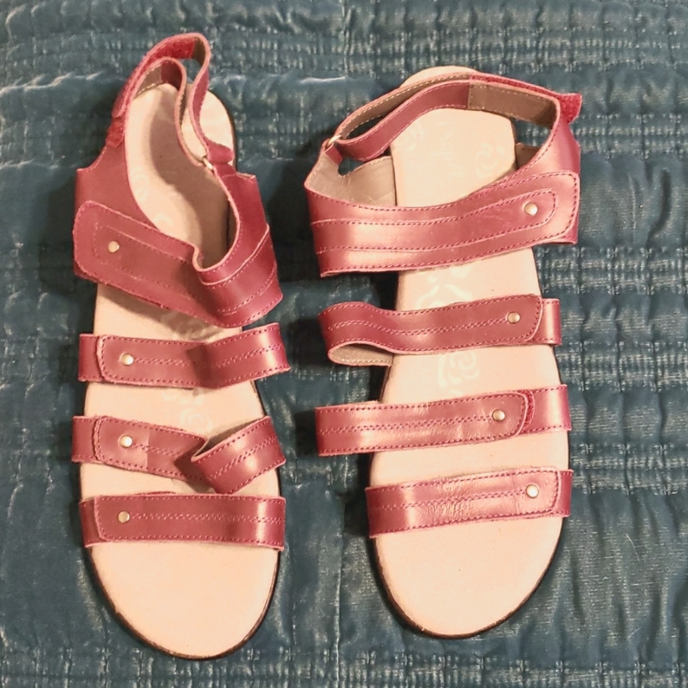 Propet Sandals Size 12M (B)